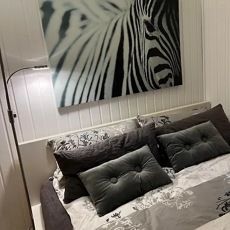 Idyllisches Im Gruenen Mit Fernblick