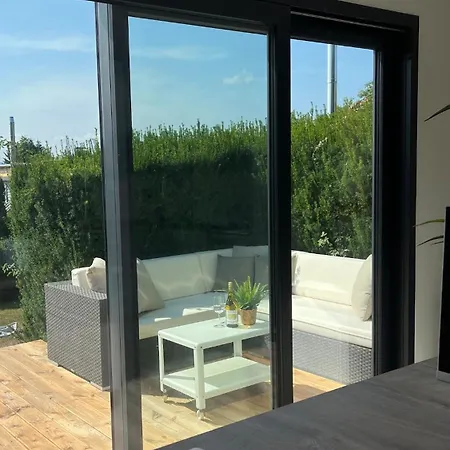 Idyllisches Im Gruenen Mit Fernblick *