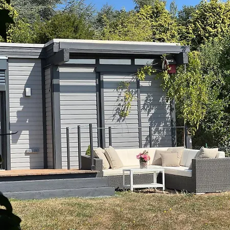 Idyllisches Im Gruenen Mit Fernblick *