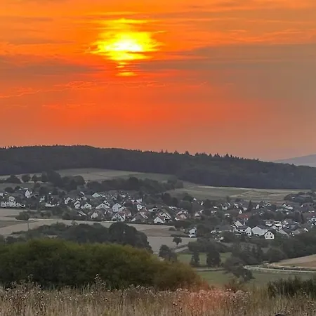 Holiday home Idyllisches Im Gruenen Mit Fernblick Usingen