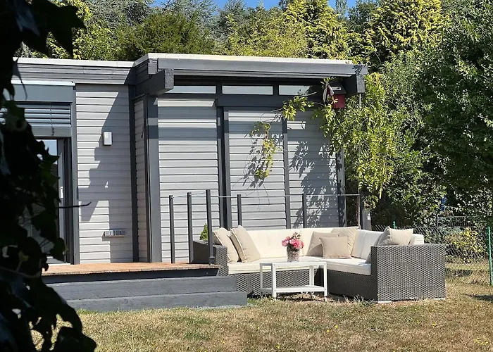 Idyllisches Im Gruenen Mit Fernblick *